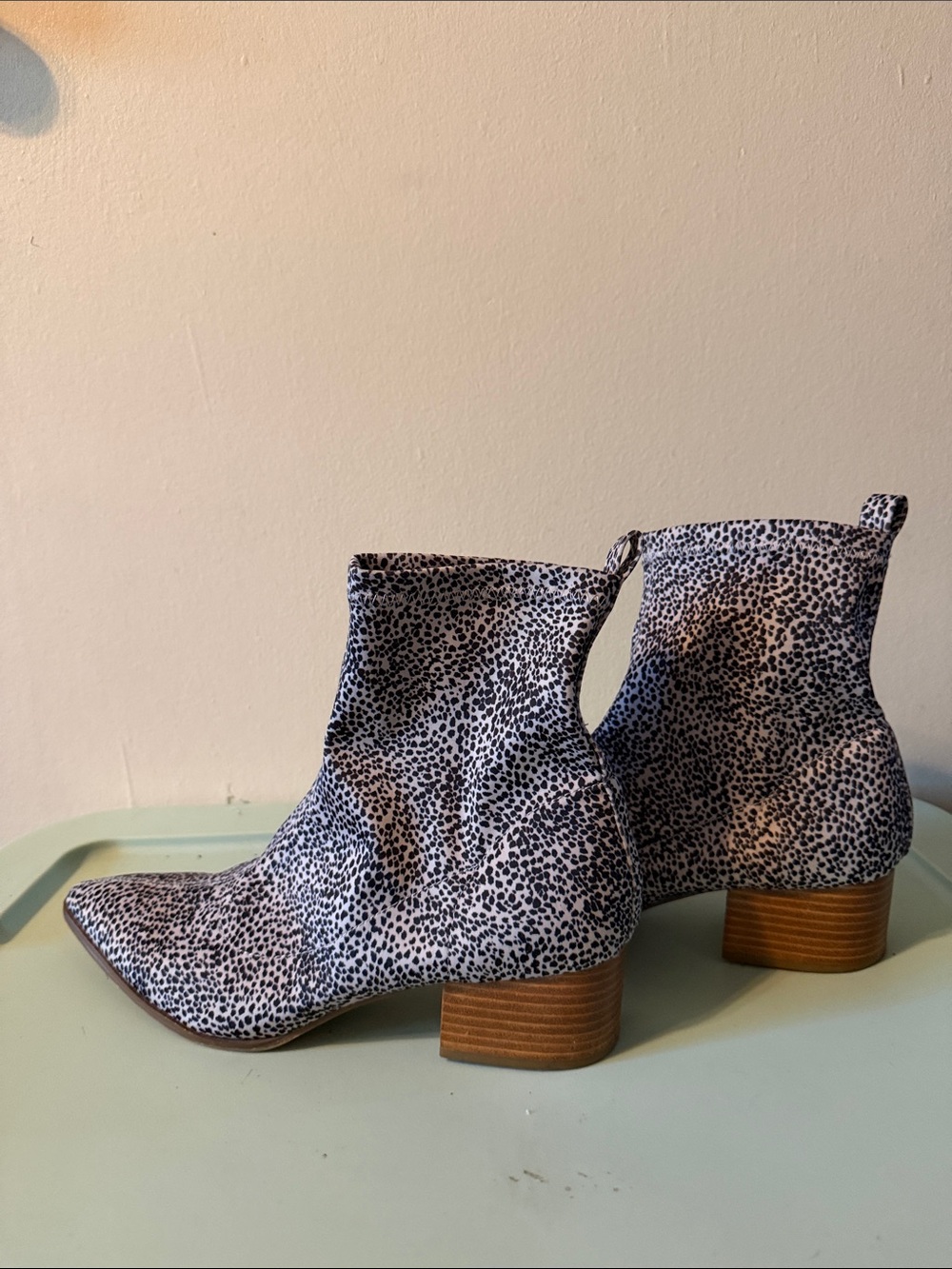 Amuse Society Black & White Speckled Pointed Ankle Booties